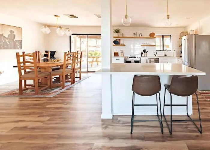 Cozy Rustic Home Minutes To Joshua Tree Nat\'L Park