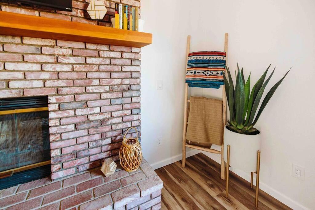 Cozy Rustic Minutes To Nat'l Park Holiday home