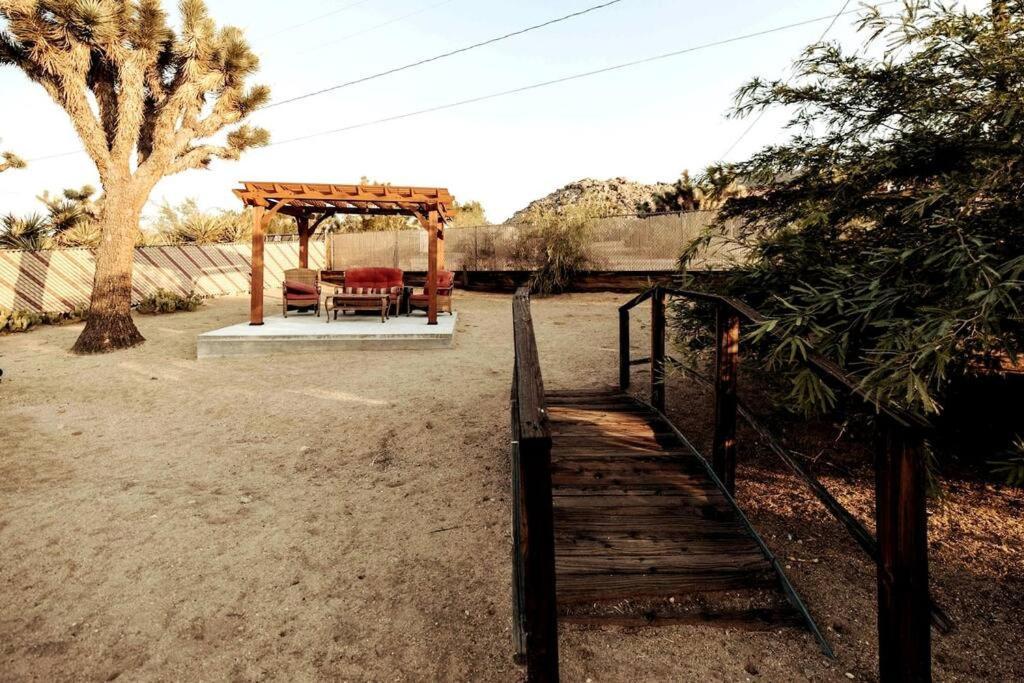 Cozy Rustic Minutes To Nat'l Park * Joshua Tree